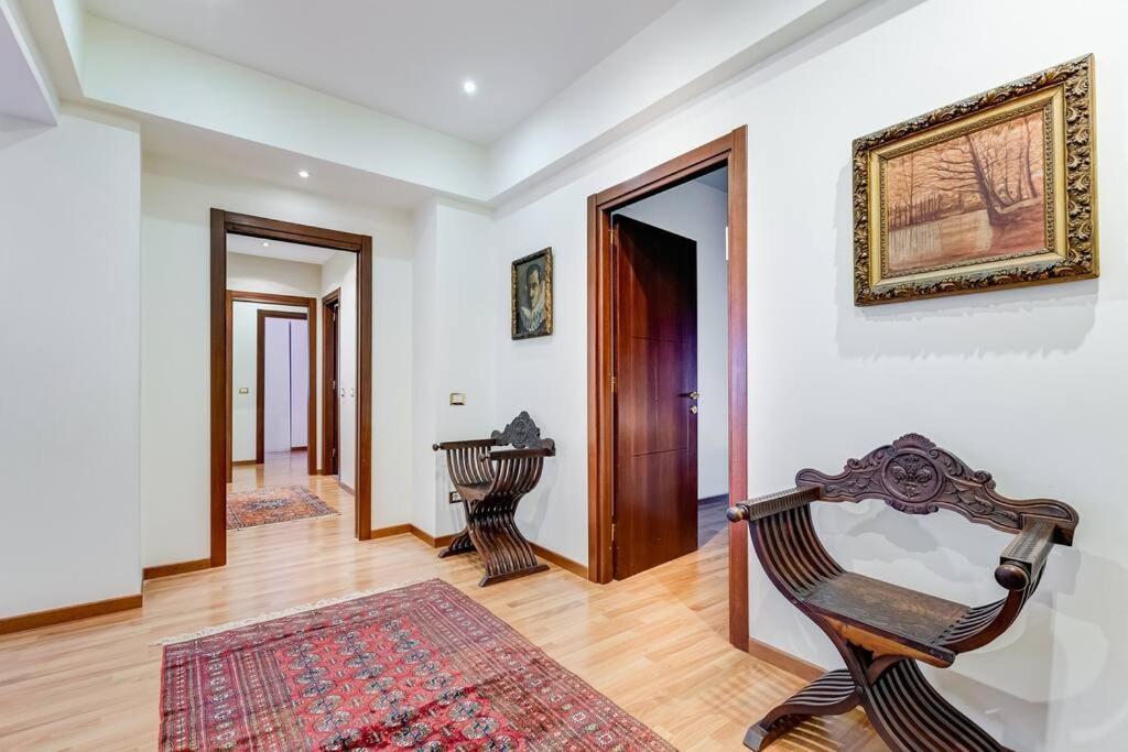 Exclusive Apartment In Eur Lake Roma Dış mekan fotoğraf