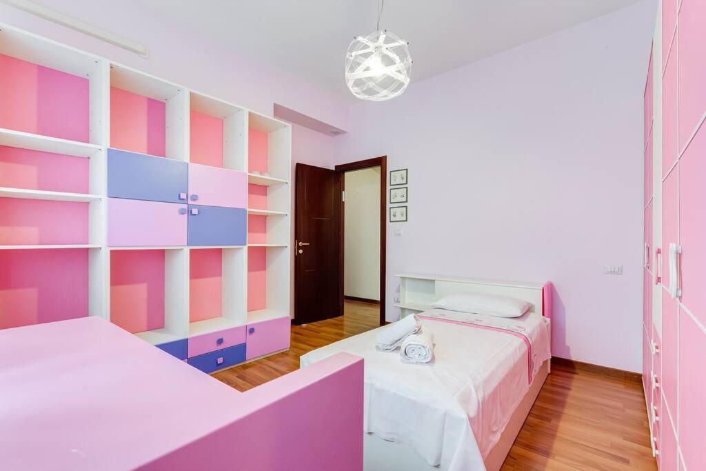 Exclusive Apartment In Eur Lake Roma Dış mekan fotoğraf