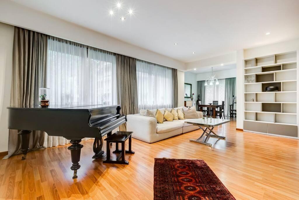 Exclusive Apartment In Eur Lake Roma Dış mekan fotoğraf