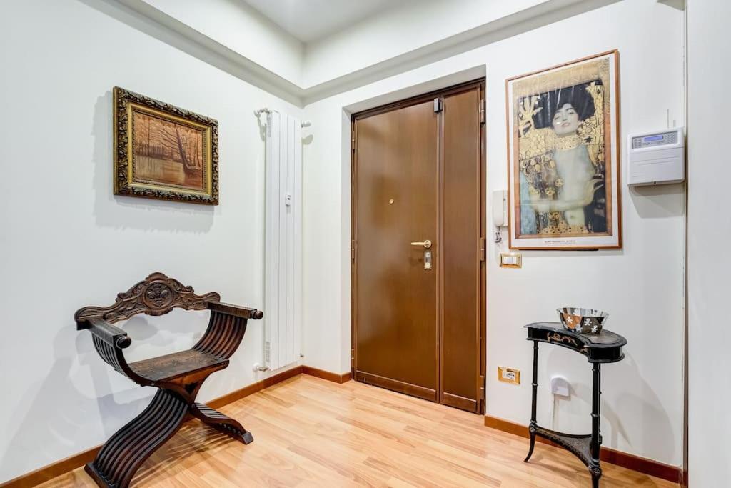 Exclusive Apartment In Eur Lake Roma Dış mekan fotoğraf