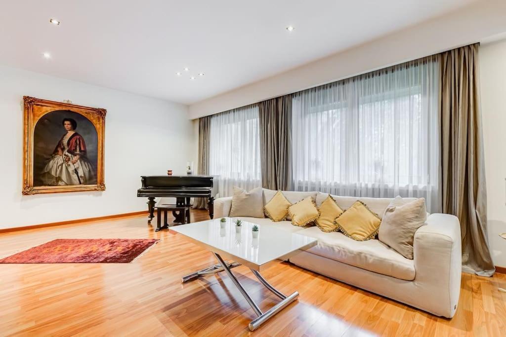 Exclusive Apartment In Eur Lake Roma Dış mekan fotoğraf