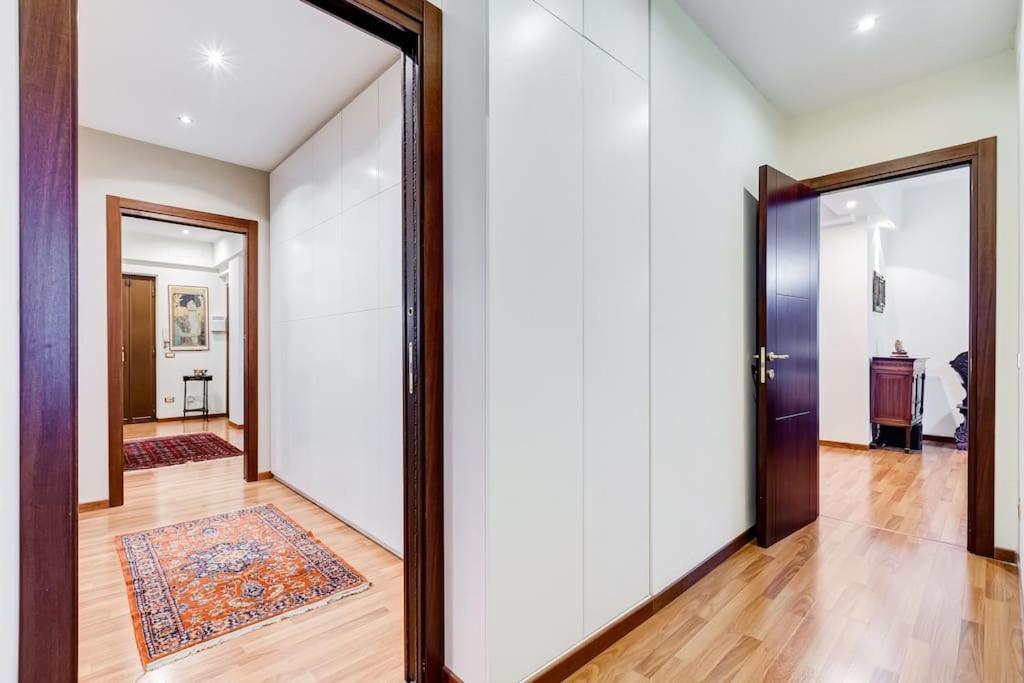 Exclusive Apartment In Eur Lake Roma Dış mekan fotoğraf