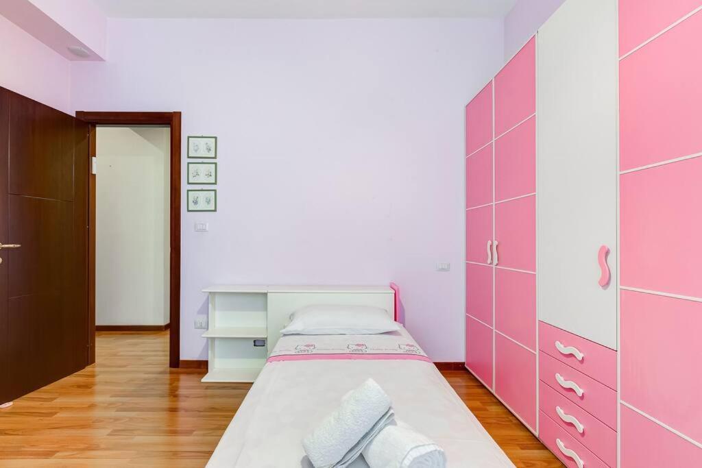 Exclusive Apartment In Eur Lake Roma Dış mekan fotoğraf