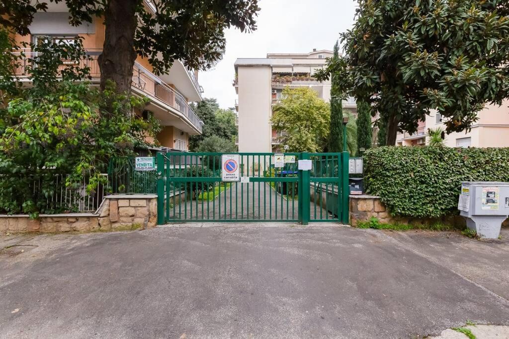 Exclusive Apartment In Eur Lake Roma Dış mekan fotoğraf
