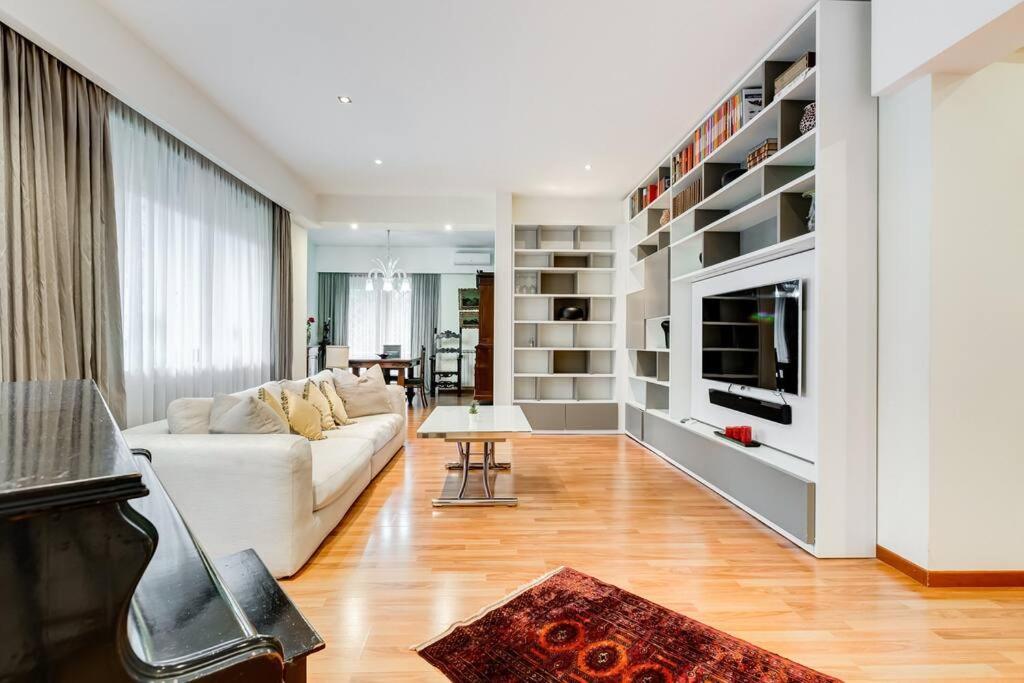 Exclusive Apartment In Eur Lake Roma Dış mekan fotoğraf