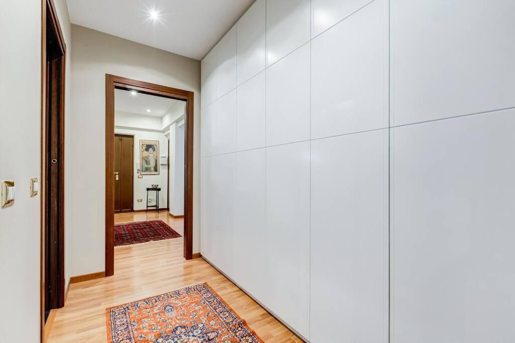 Exclusive Apartment In Eur Lake Roma Dış mekan fotoğraf