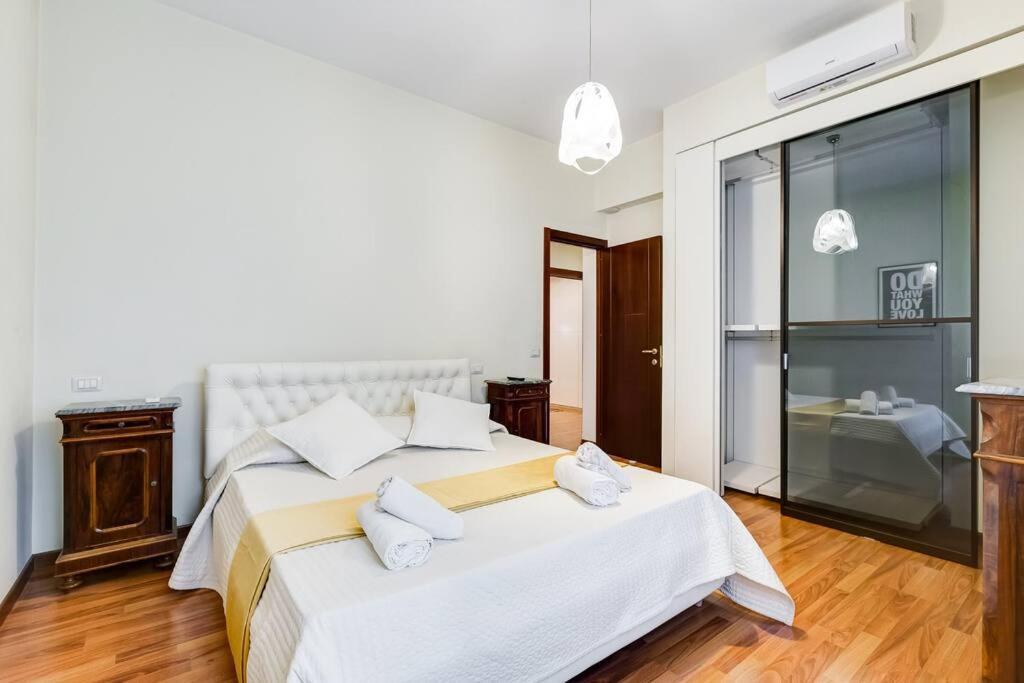 Exclusive Apartment In Eur Lake Roma Dış mekan fotoğraf