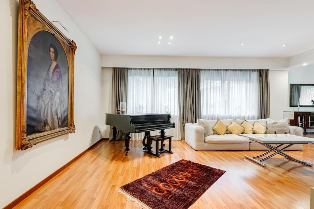Exclusive Apartment In Eur Lake Roma Dış mekan fotoğraf